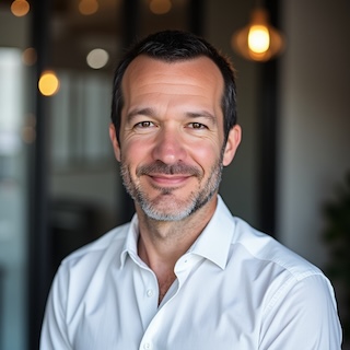 Matthew Evans headshot